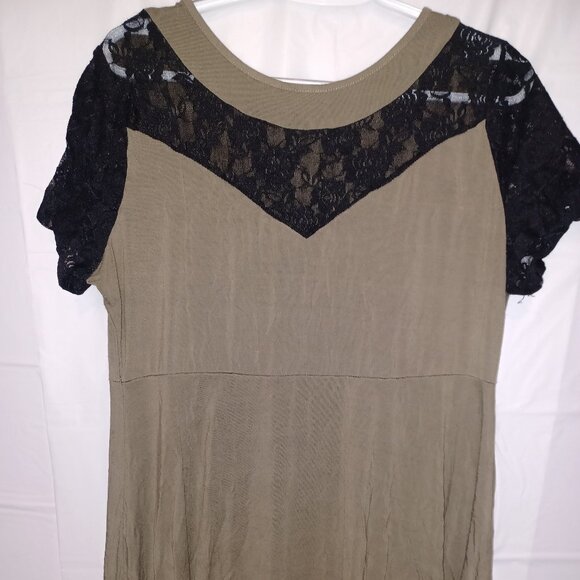 Chvity Lace Top - Olive Green - XL - Picture 1 of 3